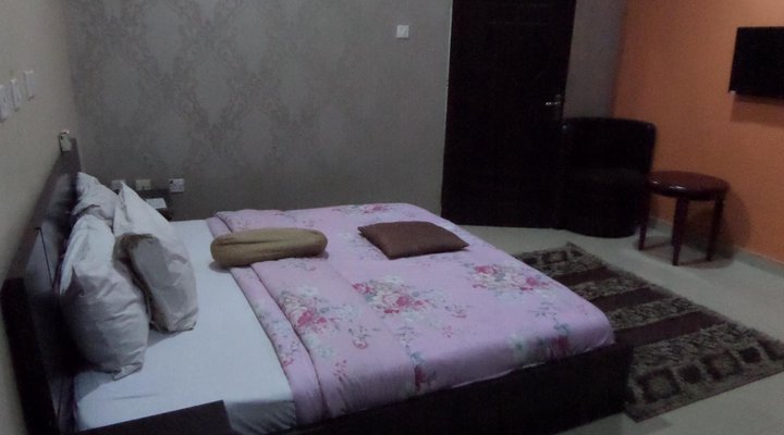 Alheri Suites