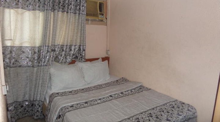 Maxton Suites Annex