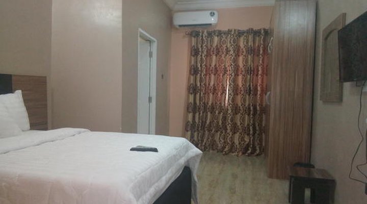 Pameec Luxury Suites