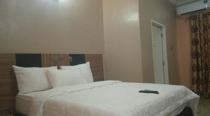 Pameec Luxury Suites