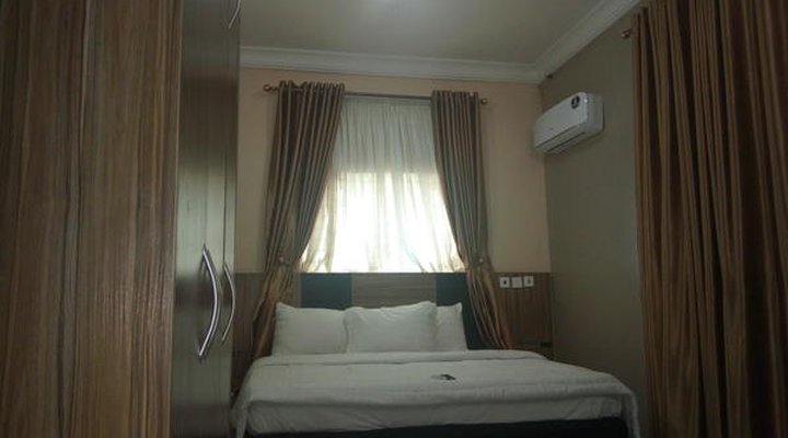 Pameec Luxury Suites