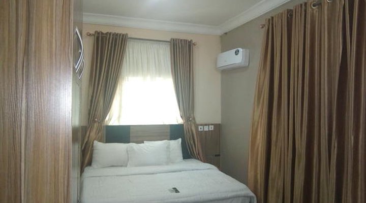 Pameec Luxury Suites