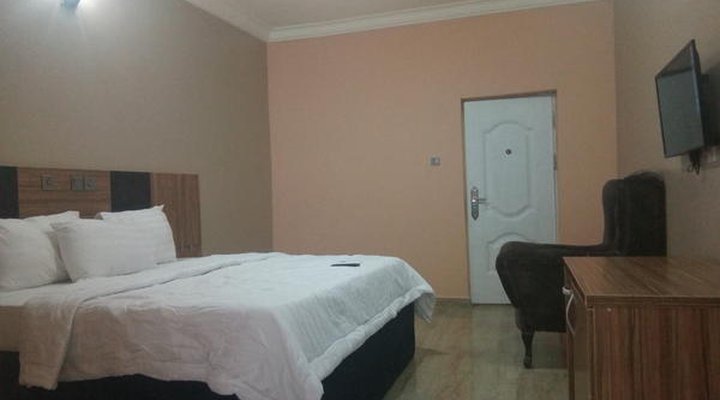 Pameec Luxury Suites