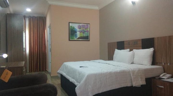 Pameec Luxury Suites