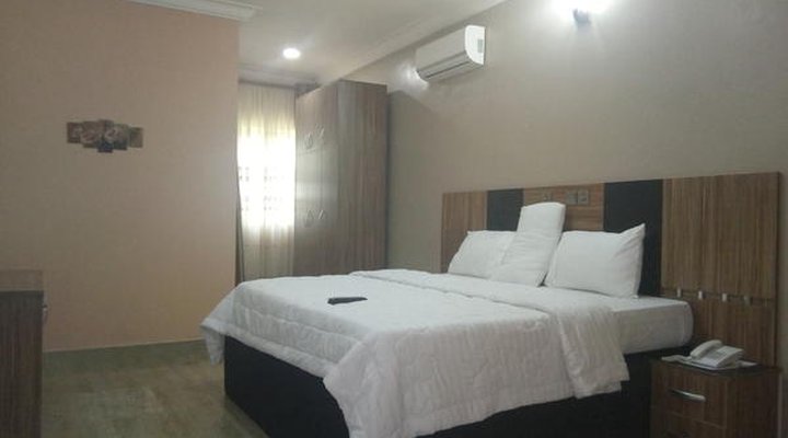 Pameec Luxury Suites