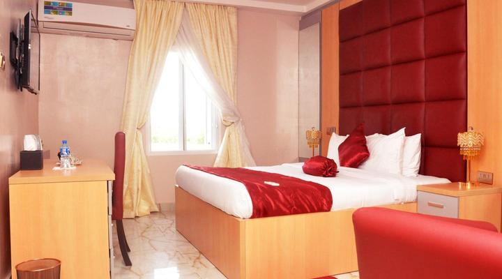 BoardWalk Hotel Zone 5