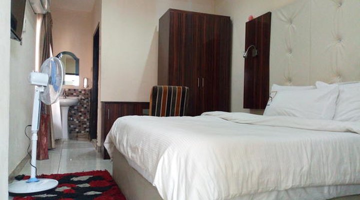 Danest Hotel & Suites