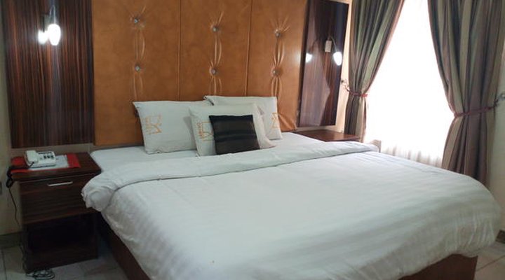 Danest Hotel & Suites