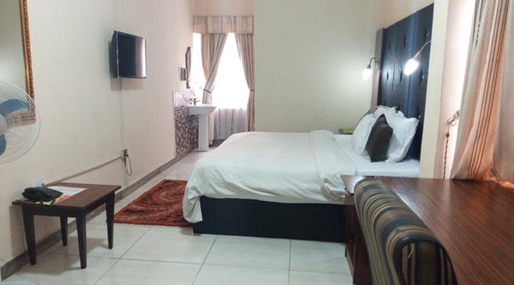 Danest Hotel & Suites