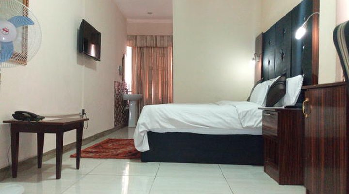 Danest Hotel & Suites