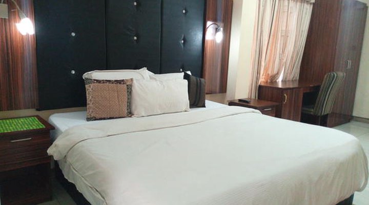 Danest Hotel & Suites
