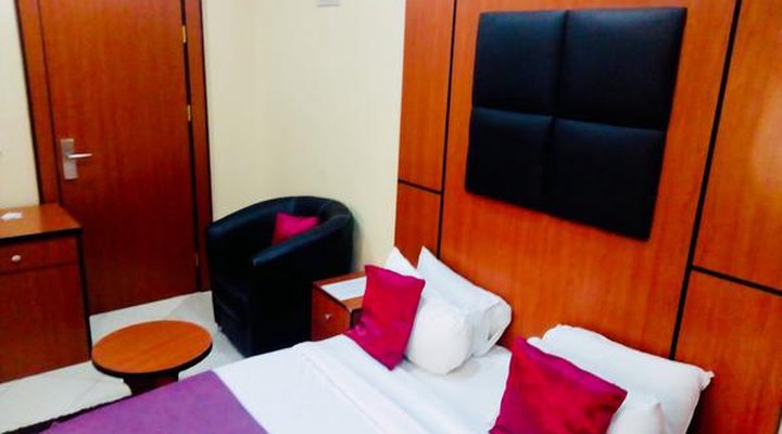 LIMOH Suites