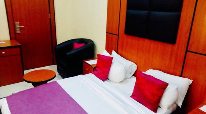 LIMOH Suites