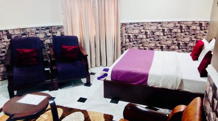 LIMOH Suites
