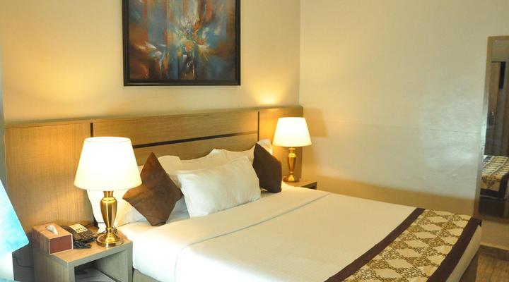 Moz 1 Executive Guest House