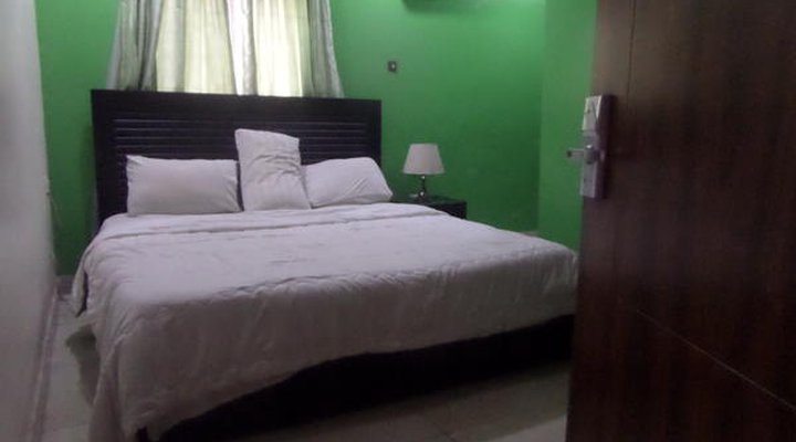 Serena Hotel & Suites