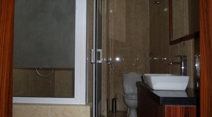 Serena Hotel & Suites