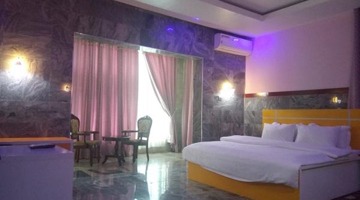 Heavenly Royal Apartment