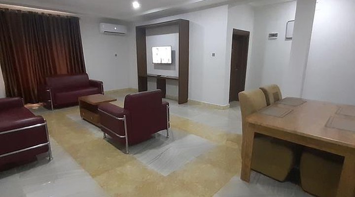 Josto Apartment & Suites