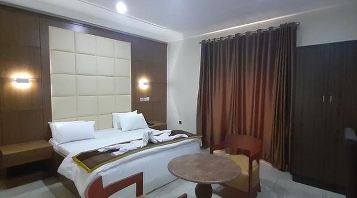 Josto Apartment & Suites