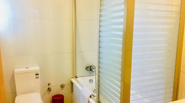 Peninsula Hotel & Towers