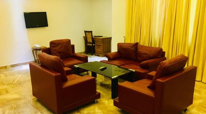 Peninsula Hotel & Towers