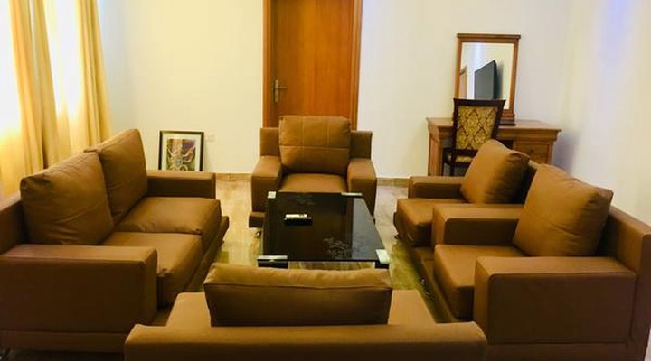 Peninsula Hotel & Towers