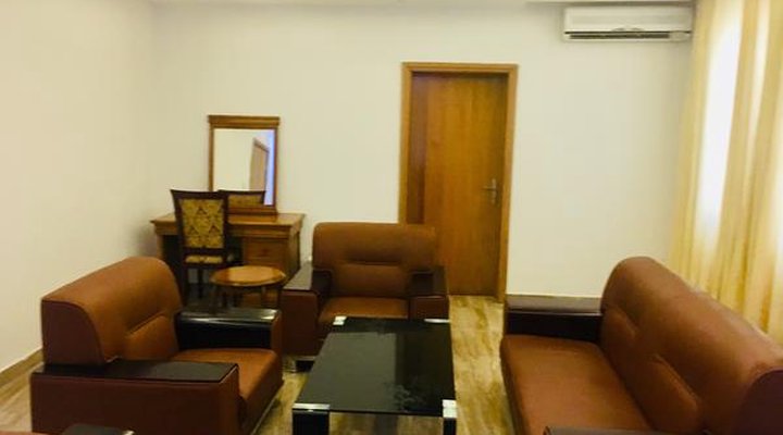 Peninsula Hotel & Towers