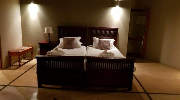 Milkwood Safari Lodge, Mabalingwe