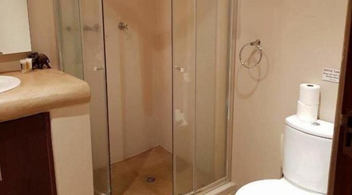 Milkwood Safari Lodge, Mabalingwe