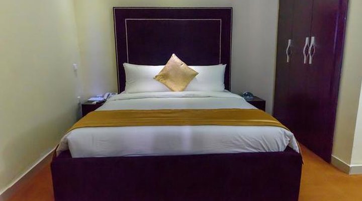 Cribville Hotel & Suites