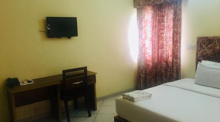 Pilgrims Brook Hotels