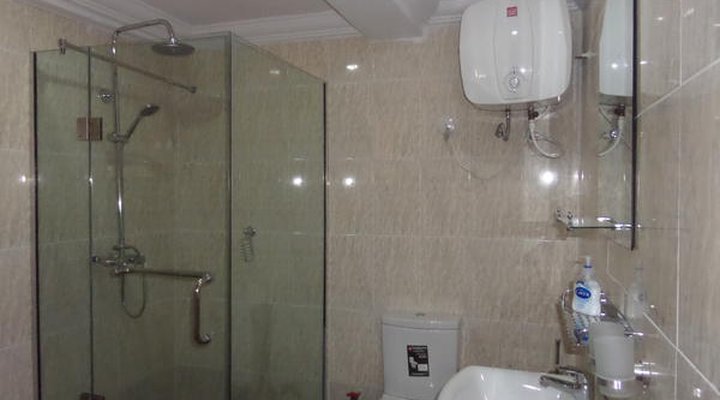 De-Golden Quest Hotel