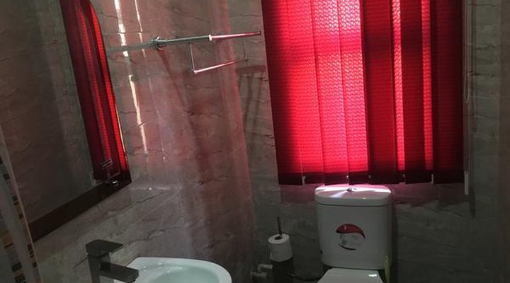 Momak 5 Hotel and Suites