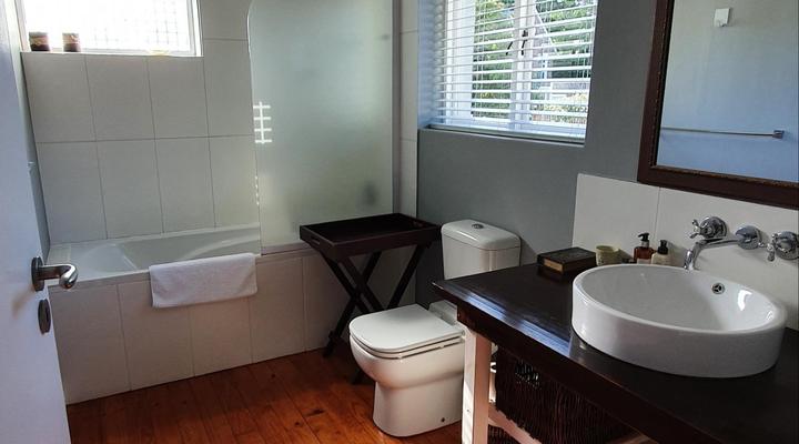 Apple and Spice Guest House