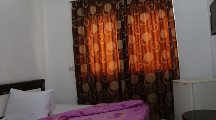Phisbond Hotels