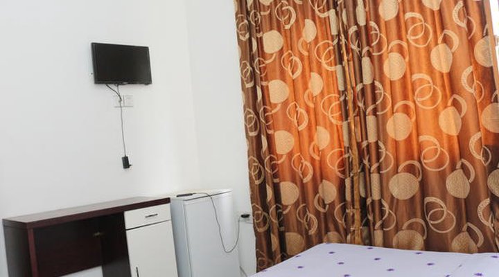 Phisbond Hotels