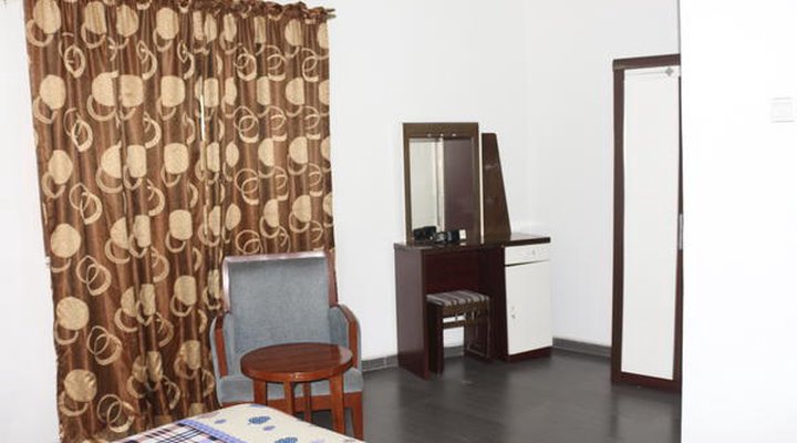 Phisbond Hotels