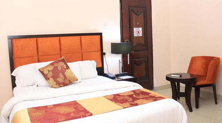 Royal Crest Hotel & Suites