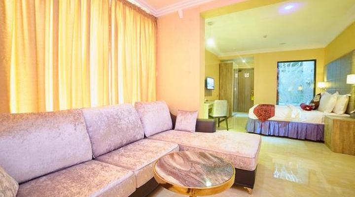 Corinthia Villa Hotel & Suites