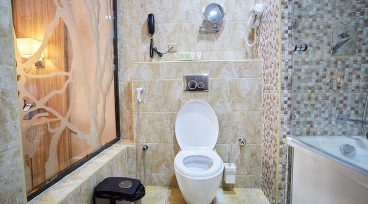 Corinthia Villa Hotel & Suites