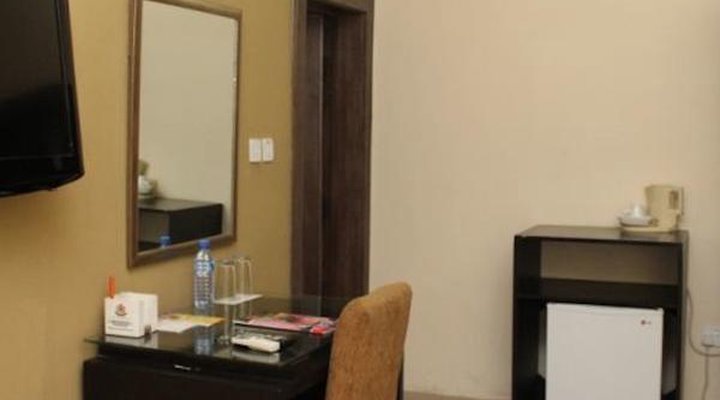 Class Suites Signature Opebi
