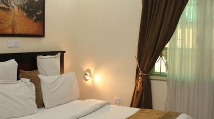 Class Suites Signature Opebi