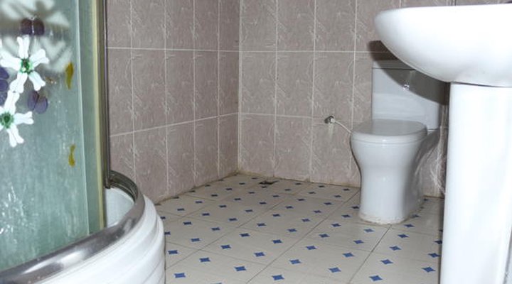 Lifeline Hotel & Suites