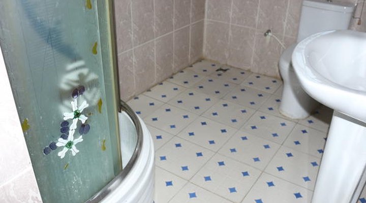 Lifeline Hotel & Suites