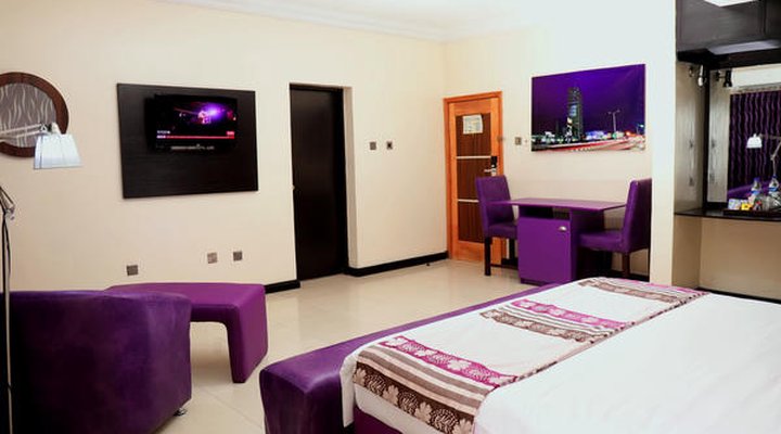 Kakanfo Inn & Conference Center