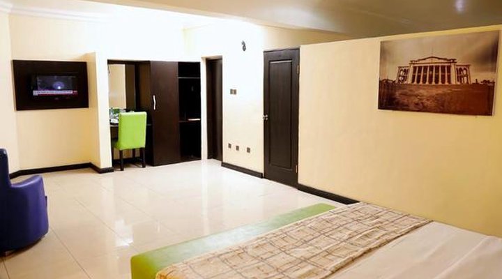 Kakanfo Inn & Conference Center