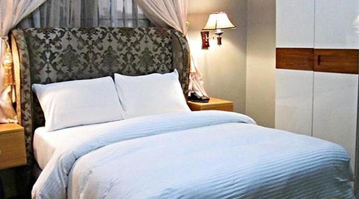 1 Oak Place (By Barefoot)