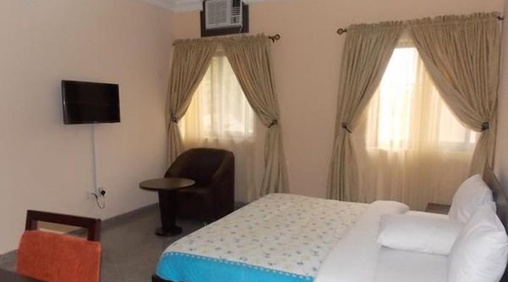 Benac Suites Hotel