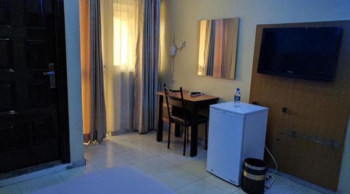 White House Hotel & Conference Center II